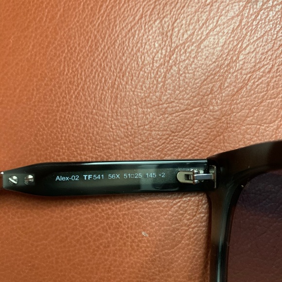 Sunglasses Tom Ford - Picture 3 of 6